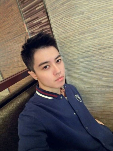 农大史上最帅女汉子走红走红网络 网友称比冠希还帅