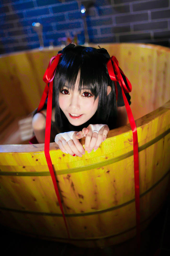 夜夜和服入浴COS 衣服脱了一地